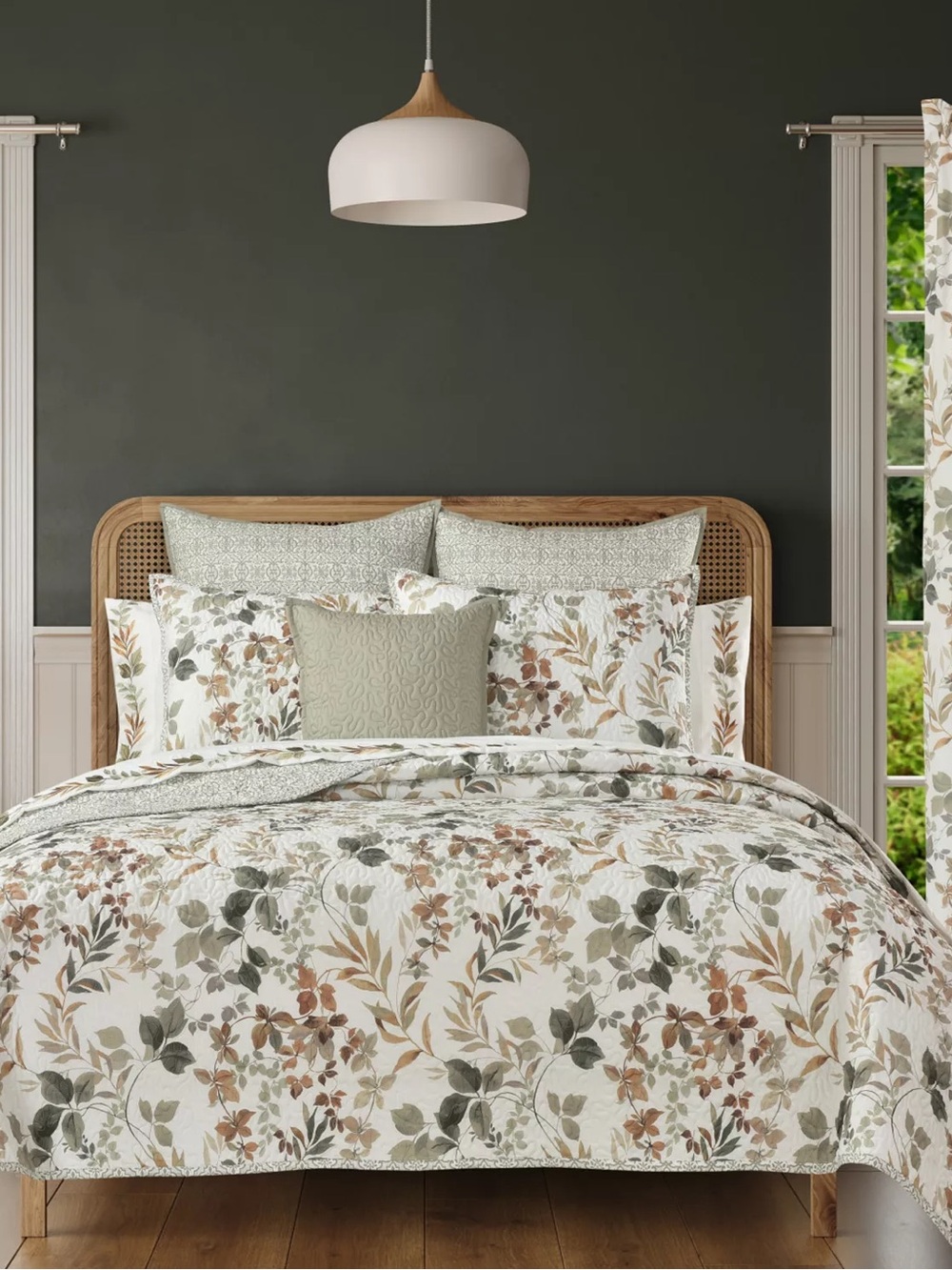 Royal Court Evergreen Quilt Set with Shams NEW SZ TWIN/TWIN XL